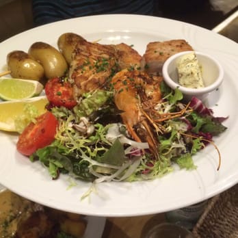 Les Potes en Toque - Divers poissons à la plancha - Brasseries Near Me - Ganshoren, BRU