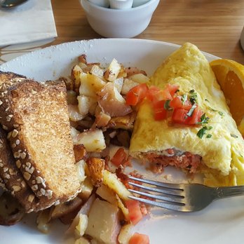 The Daisy Cafe - Salmon Omlette, Salted Taters and 1,2,3,4 slices of toast...fill-er' up! - American Near Me - Bellingham, Washington The Daisy Cafe - Salmon Omlette, Salted Taters and 1,2,3,4 slices of toast...fill-er' up! - American Near Me - Bellingham, Washington