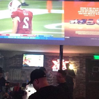 Iguanas Bar - Dance Clubs Near Me - Pico Rivera, California