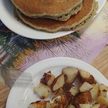 Dean's Diner - Blueberry pancakes with sausage amd home fries - Diners Near Me - Blairsville, Pennsylvania Dean's Diner - Blueberry pancakes with sausage amd home fries - Diners Near Me - Blairsville, Pennsylvania