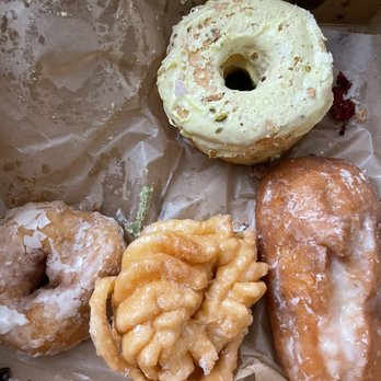 Rainbow Donuts - Bakeries Near Me - Berkeley, California