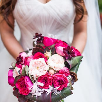 Loop Flowers - Wedding day flowers - Floral Designers Near Me - San Francisco, California