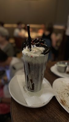 Gayle's Broadway Rose by null