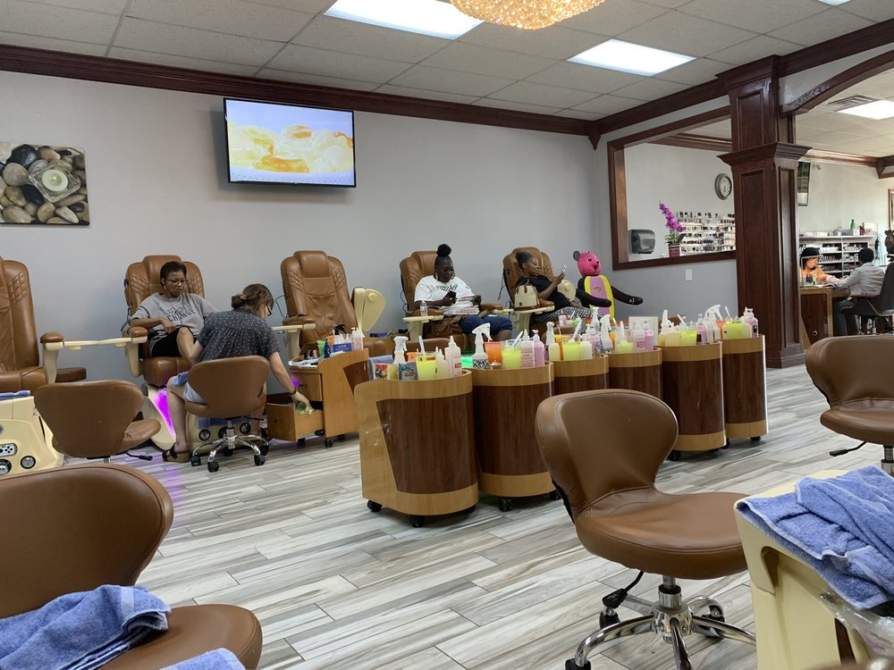 Casady Nails Logo