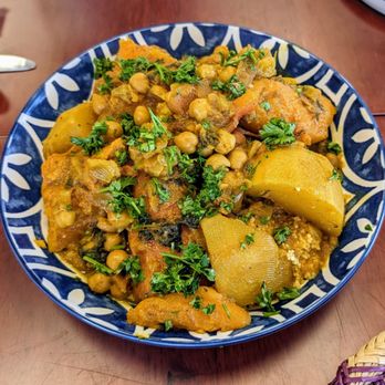 Taktuka Moroccan kitchen - Vegetarian Couscous - Moroccan Near Me - Darien, Illinois Taktuka Moroccan kitchen - Vegetarian Couscous - Moroccan Near Me - Darien, Illinois