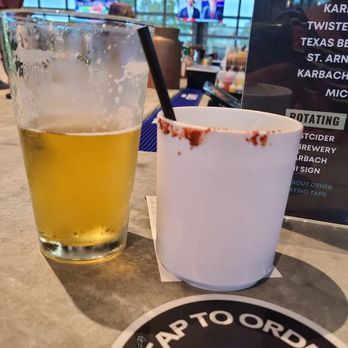 Bouldin Acres - Beer and a Doers Verde. - Barbeque Near Me - Austin, Texas Bouldin Acres - Beer and a Doers Verde. - Barbeque Near Me - Austin, Texas