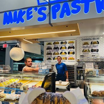 Mike’s Pastry - Peanut butter cannoli and the awesome staff!! Made my evening! - Bakeries Near Me - Boston, Massachusetts Mike’s Pastry - Peanut butter cannoli and the awesome staff!! Made my evening! - Bakeries Near Me - Boston, Massachusetts