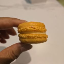 Le Macaron French Pastries - Macaron- passionfruit