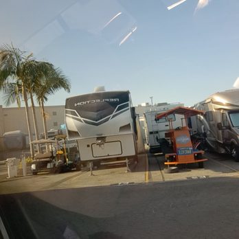 Cherry Carson RV & Storage - dropping off - Self Storage Near Me - Long Beach, California