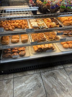 Baker's Pride Bakery by null