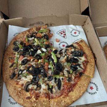 University Pizza Shop - 10" Veggies Pizza - Pizza Near Me - La Mesa, California University Pizza Shop - 10" Veggies Pizza - Pizza Near Me - La Mesa, California