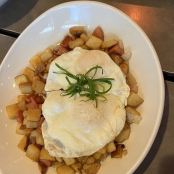 Moena Café - Sausage hash - Cafes Near Me - Honolulu, Hawaii Moena Café - Sausage hash - Cafes Near Me - Honolulu, Hawaii