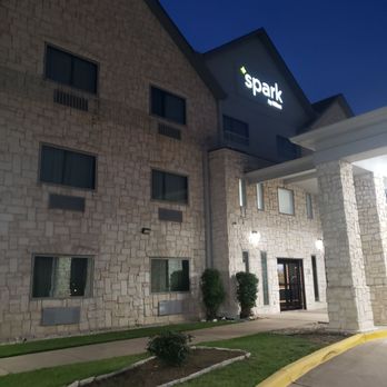 Spark by Hilton Round Rock - Outside entrance - Hotels Near Me - Round Rock, Texas