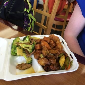 Bamboo Express - Broccoli and beef, orange chicken and Thai chicken - Chinese Near Me - Loveland, Colorado