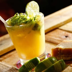 Aleatório Galeria Bar - Drink Caipidura (com caldo de cana e rapadura), exclusivo do Aleatório