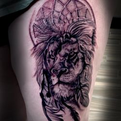 Tomahawk Tattoo - Lion dream catcher thigh tattoo