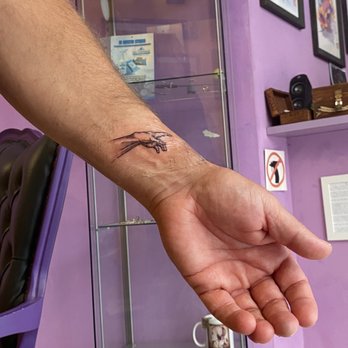 Lucky Signs Tattoo - tattoo - Tattoo Near Me - Rome, RM