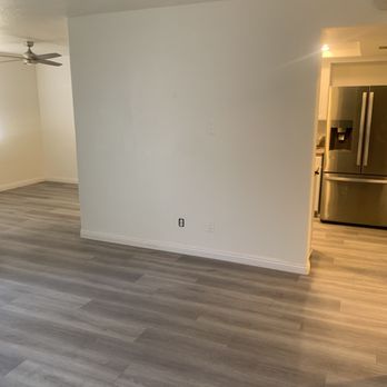 Universal Floor Covering - Living room - Flooring Near Me - San Dimas, California Universal Floor Covering - Living room - Flooring Near Me - San Dimas, California