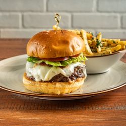 Uncle Peter's - Uncle Peter's Burger