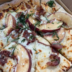 Terrace Kitchen - Prosciutto and peach pizza