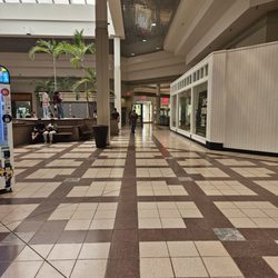 Lakeland Square Mall