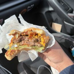 Bacon western cheeseburger