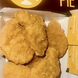 McDonald's - Chicken nuggets with Apple Pie