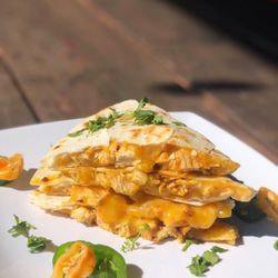 Los 3 Regios Mexican Restaurant - Chicken quesadilla