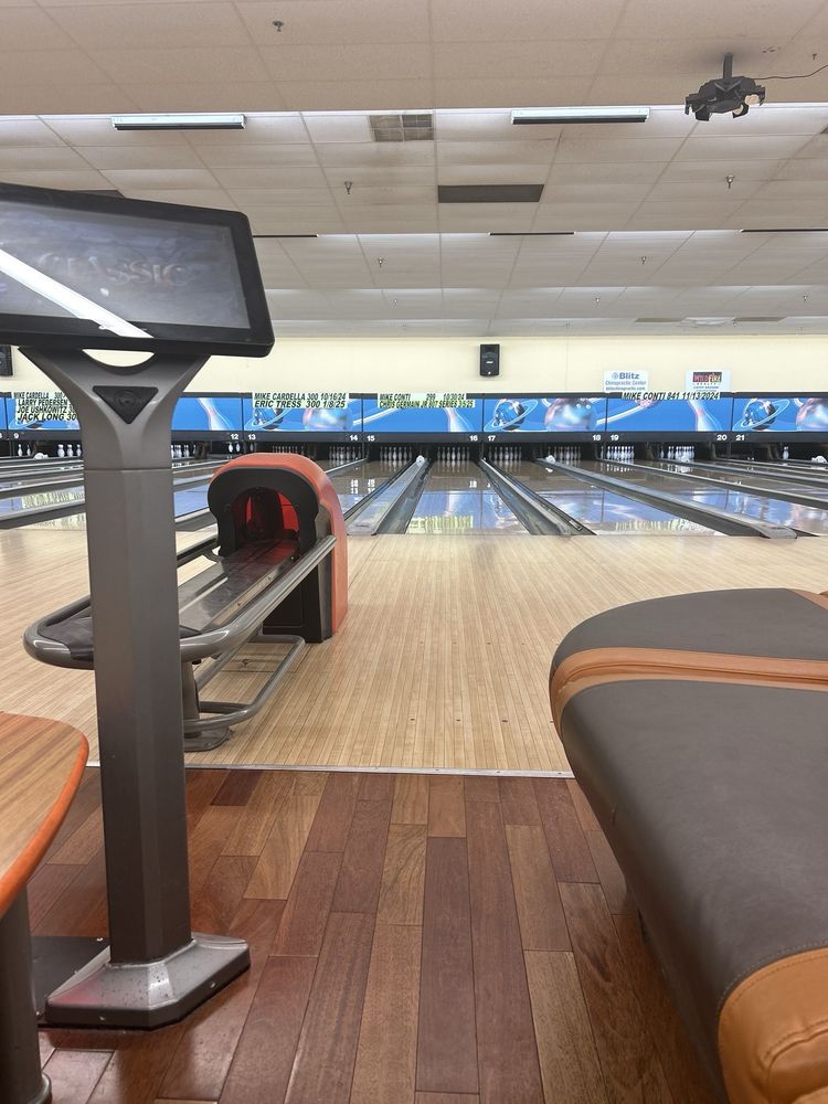 Knob Hill Country Lanes