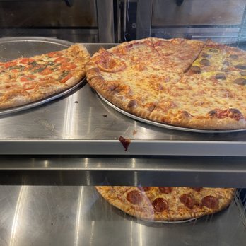 Goodfellas Pizzeria - Good lookin 'Za - Pizza Near Me - Indianapolis, Indiana Goodfellas Pizzeria - Good lookin 'Za - Pizza Near Me - Indianapolis, Indiana