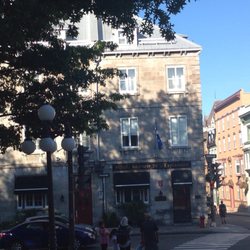 Hôtel Manoir de l'Esplanade - Nestled on a quiet street in old Quebec