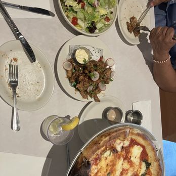 Pitfire Pizza - LtR: salad, chicken LRG BONELESS WINGS GARLIC GINGER, MARGHERITA pizza - Pizza Near Me - Woodland Hills, California