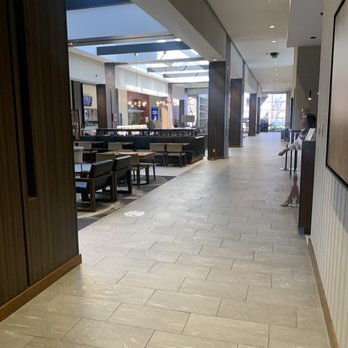Durham Marriott City Center - Lobby and bar - Hotels Near Me - Durham, North Carolina