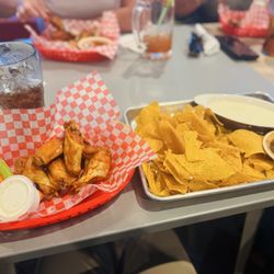 Hot Blondys - Buffalo wings