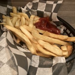 Gus' Italian Cafe & Sports Bar - Golden French Basket Of Fries