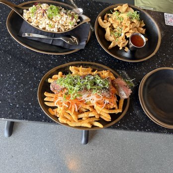 Atomic Golf - Lobster, popcorn, steak, fries, and calamari - Sports Bars Near Me - Las Vegas, Nevada