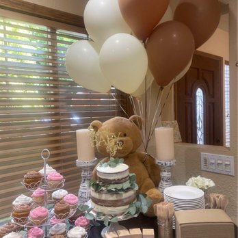 Sacramento Balloon Co. - Dessert Table Bear Bouquet! - Balloon Services Near Me - Sacramento, California Sacramento Balloon Co. - Dessert Table Bear Bouquet! - Balloon Services Near Me - Sacramento, California
