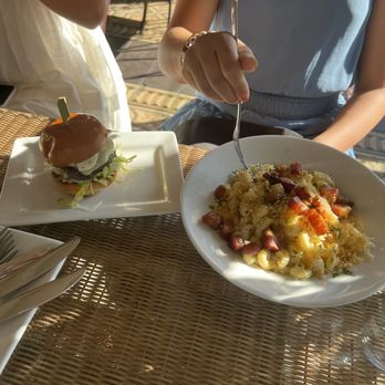 Perch - Happy hour slider and delicious Mac and cheese - Lounges Near Me - Los Angeles, California Perch - Happy hour slider and delicious Mac and cheese - Lounges Near Me - Los Angeles, California