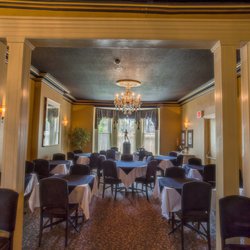 Graydon's Restaurant - Graydon's Restaurant inside The Woodview Inn is a fully licensed venue for dining and special events