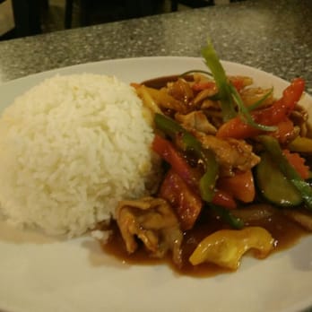 Kaengthai Bistro - Pad num prik pow with pork ($10.95) - Thai Near Me - Edmonton, Alberta Kaengthai Bistro - Pad num prik pow with pork ($10.95) - Thai Near Me - Edmonton, Alberta