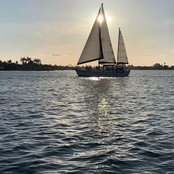 Island Ferry St Pete Beach - Gorgeous to see the beautiful sailboats on the water - Rafting/Kayaking Near Me - Tierra Verde, Florida