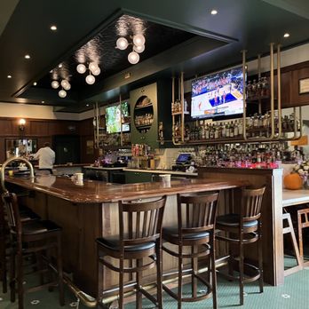 J. Dolan's - Pizza Near Me - Honolulu, Hawaii
