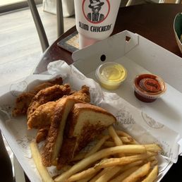 Ordered the Slim's Meal (5 tenders, toast, and fries), with more sauce options than Raisin Canes. Ordered the Slim's Meal (5 tenders, toast, and fries), with more sauce options than Raisin Canes.