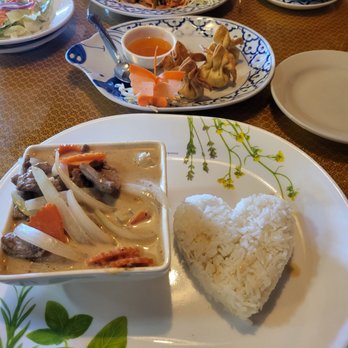 Thai Bistro - Pad thai, ragoons and curry - Thai Near Me - New Port Richey, Florida Thai Bistro - Pad thai, ragoons and curry - Thai Near Me - New Port Richey, Florida