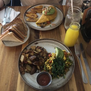 Hatch 44 Cafe - That chic is vegan on the top and farmers vegan platter on the bottom - Cafes Near Me - Metuchen, New Jersey