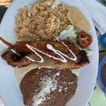 Hula Hut - Single Chicken Chile rellano - Tex-Mex Near Me - Austin, Texas