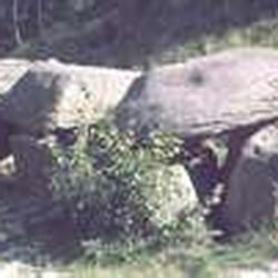 Sieben Steingräber