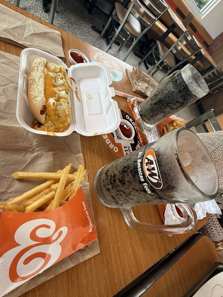 A&W Restaurant Logo