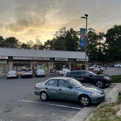 Antonelli's Pizza - Outside, at the end of the strip