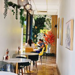 Vanilla Street Bakery - Small but cute interior